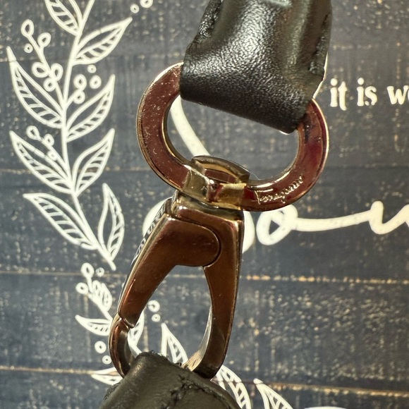 Authentic Salvatore Ferragamo Vala Leather Bag (EUC) - Picture 8 of 9